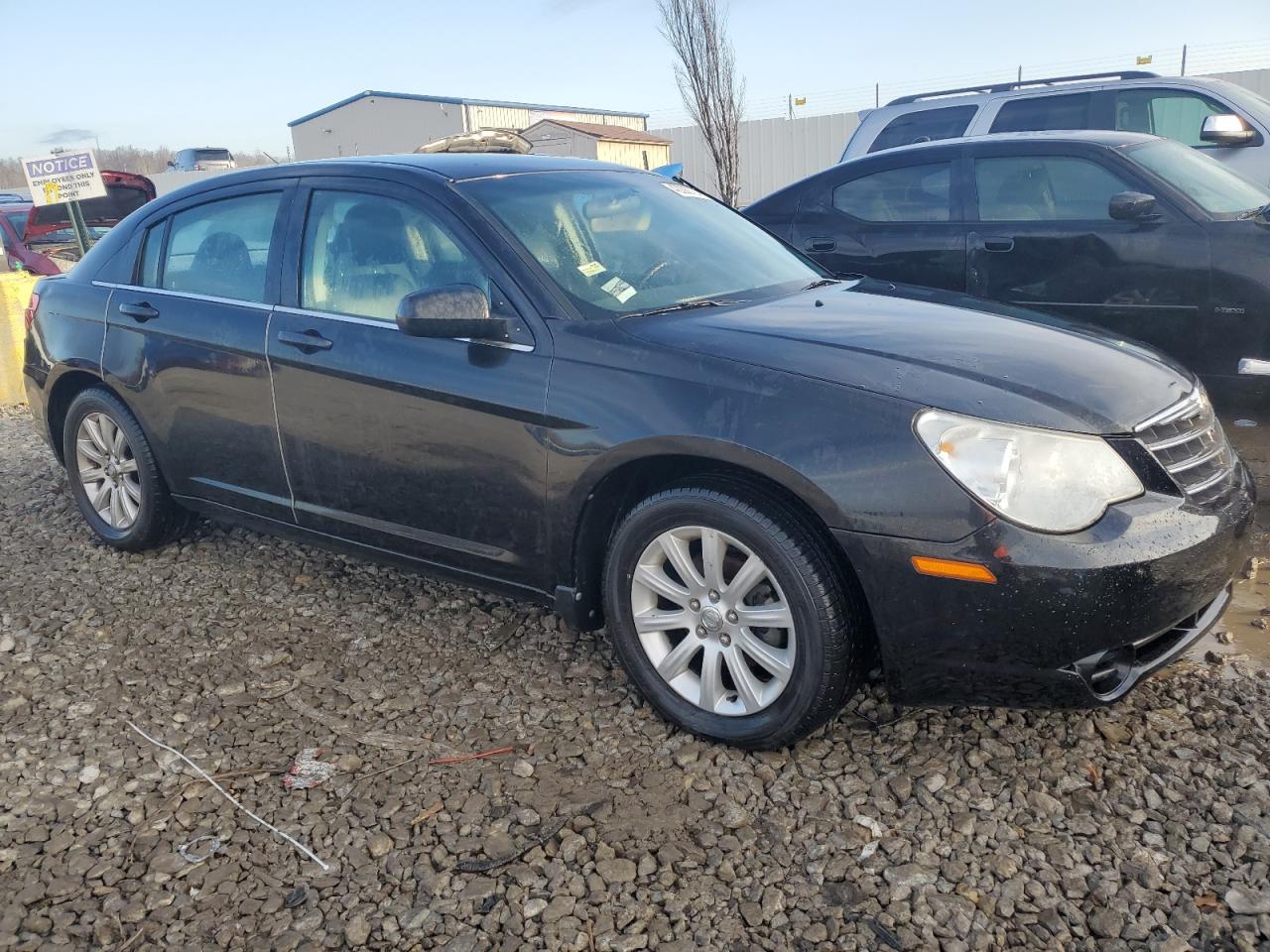 2010 Chrysler Sebring - Image 4