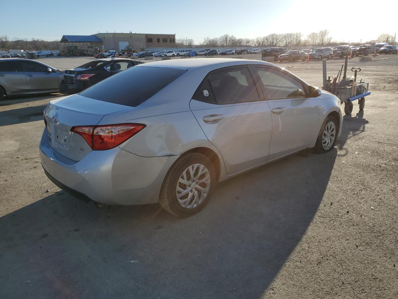 2017 Toyota Corolla L VIN: 5YFBURHE9HP643563 Lot: 44921034