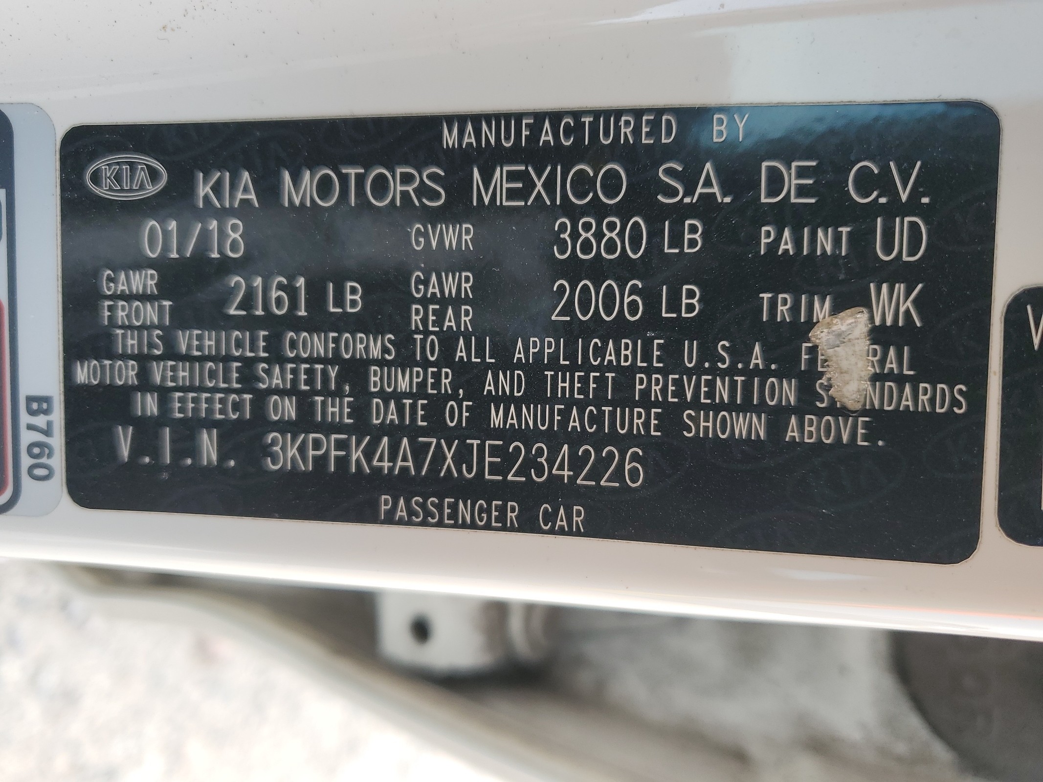 3KPFK4A7XJE234226 2018 Kia Forte Lx