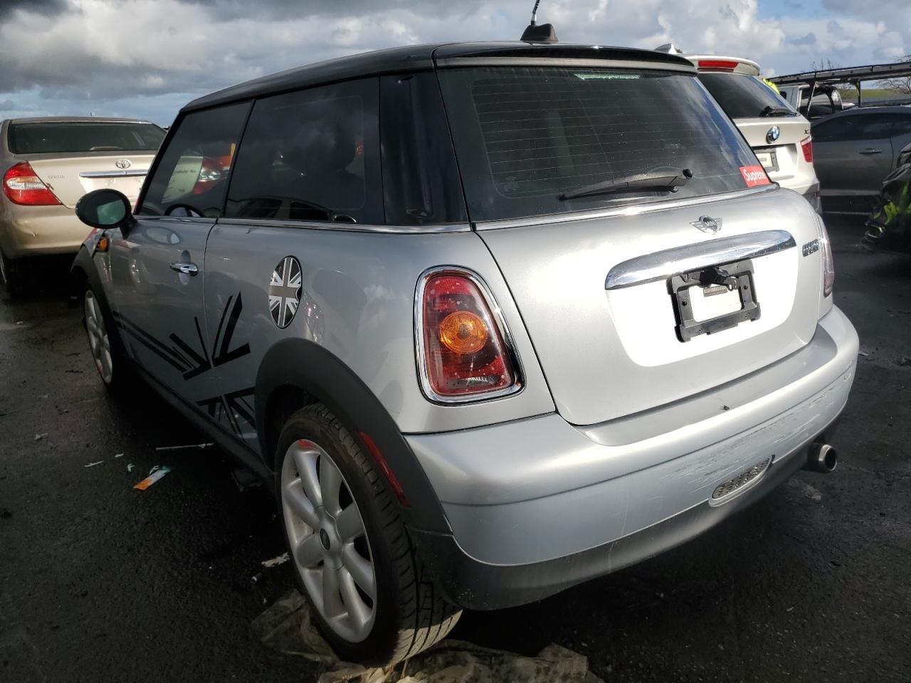 2010 Mini Cooper VIN: WMWMF3C54ATZ24642 Lot: 40553684