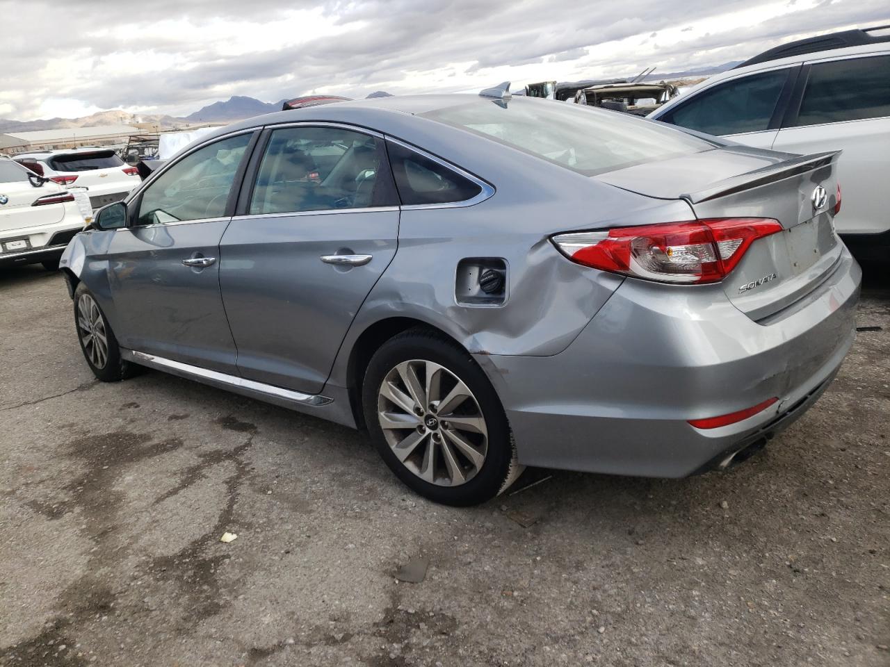 2015 Hyundai Sonata - Image 2