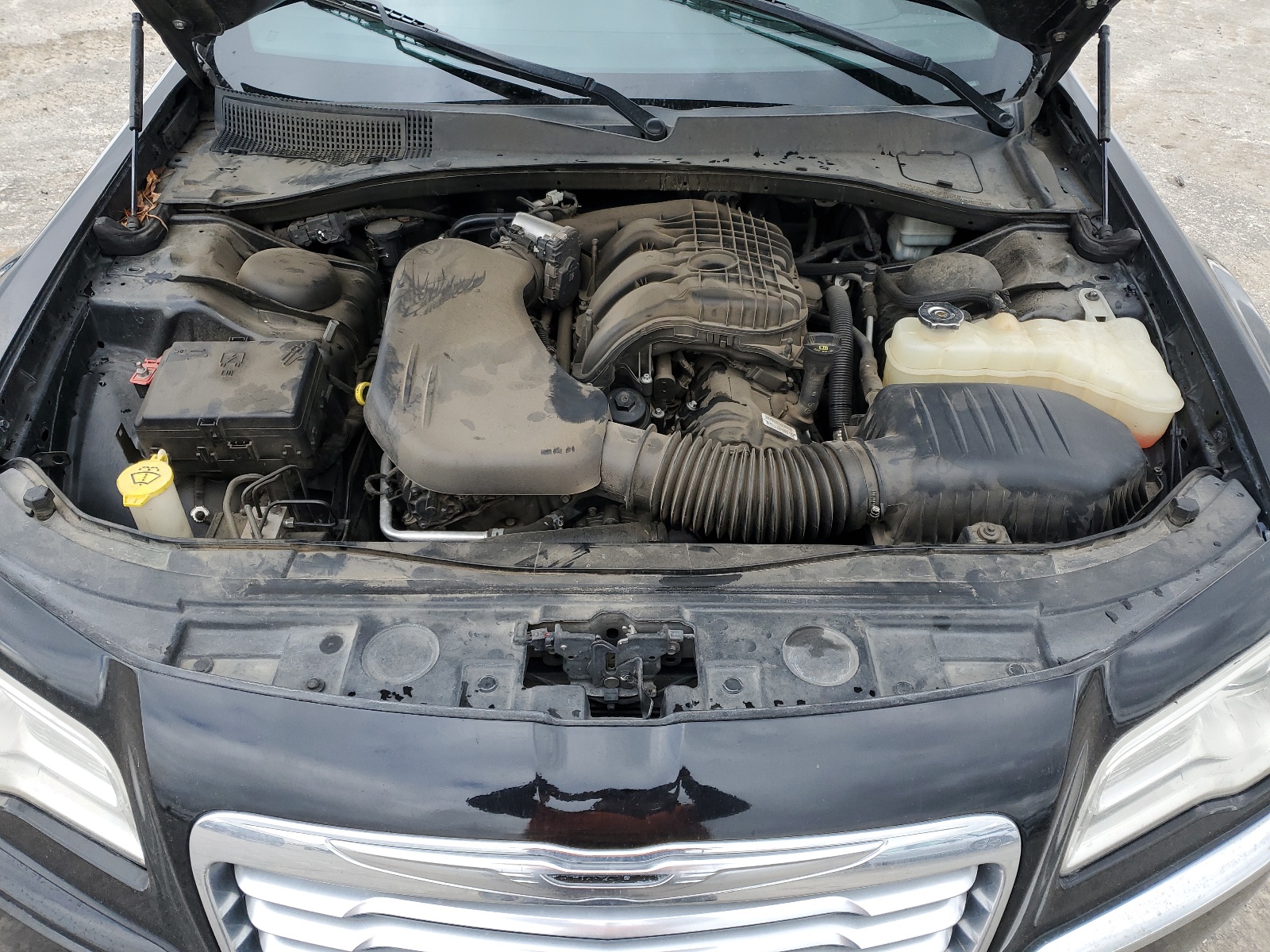 2C3CCAAGXDH588727 2013 Chrysler 300