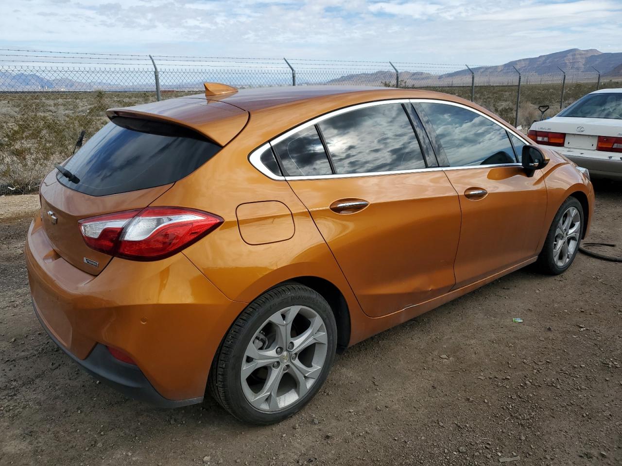 2017 Chevrolet Cruze - Image 3