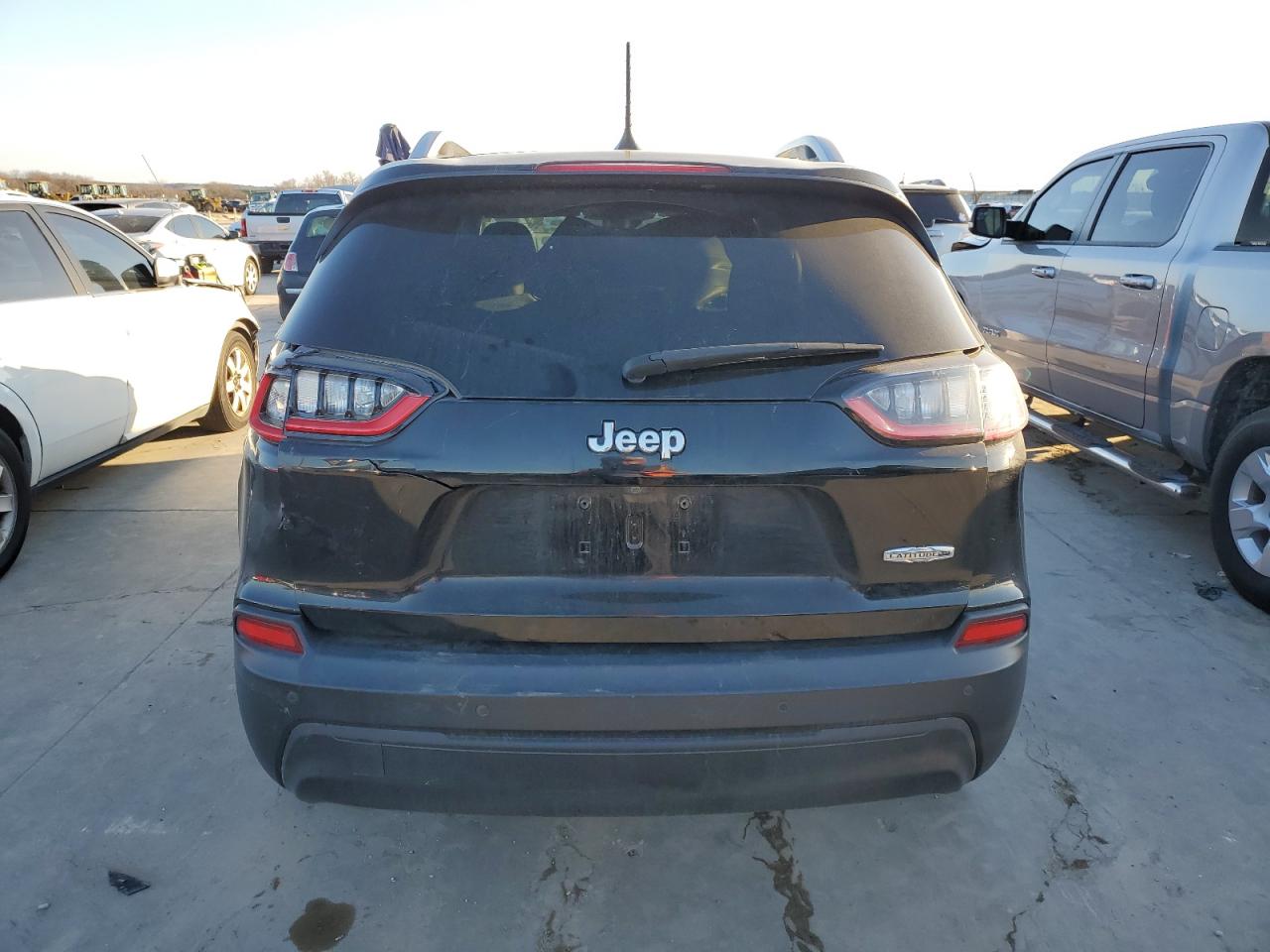 1C4PJLLB0MD113097 2021 Jeep Cherokee Latitude Plus