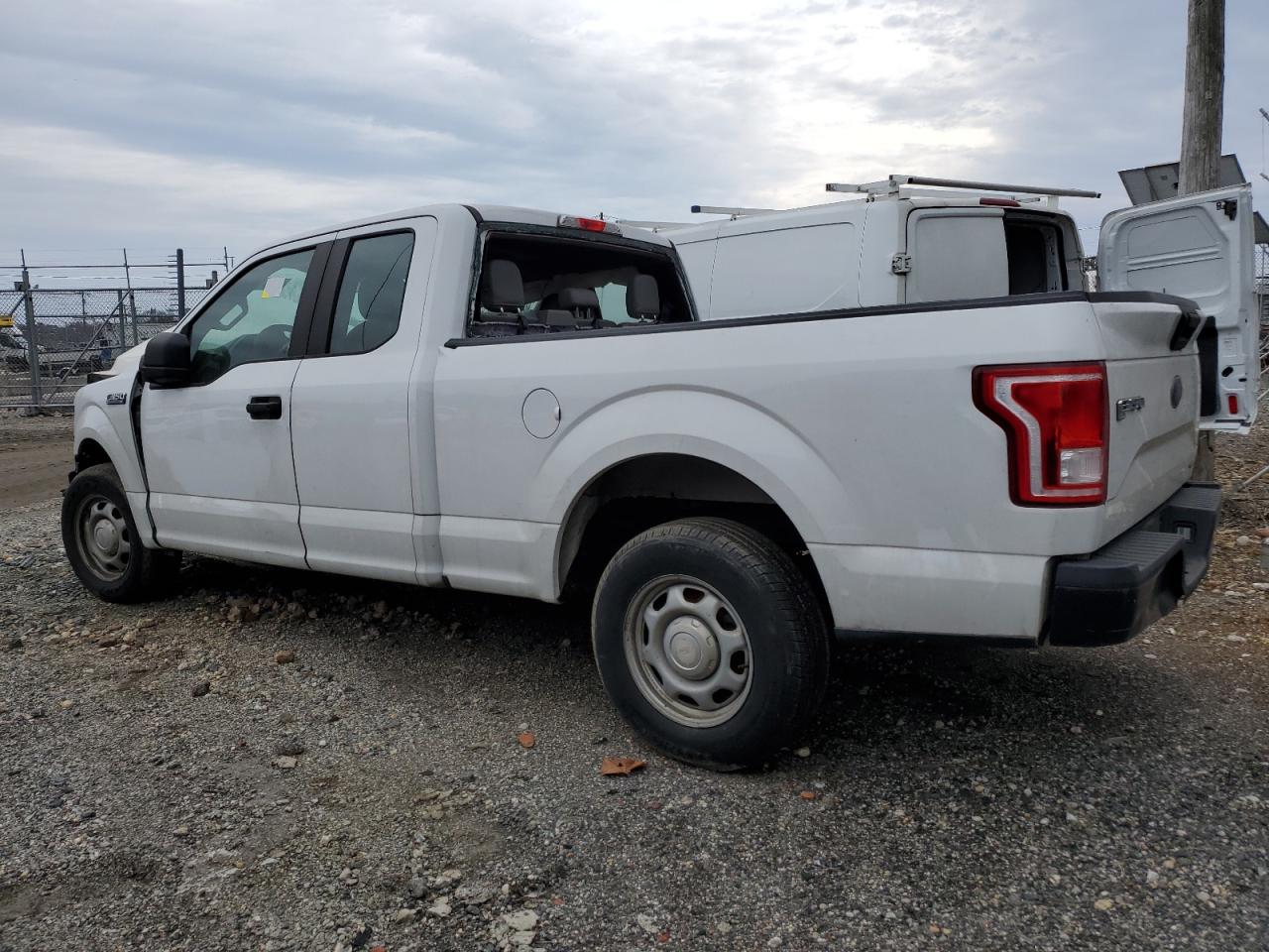 2015 Ford F150 Super Cab VIN: 1FTEX1C88FFA68139 Lot: 40461664