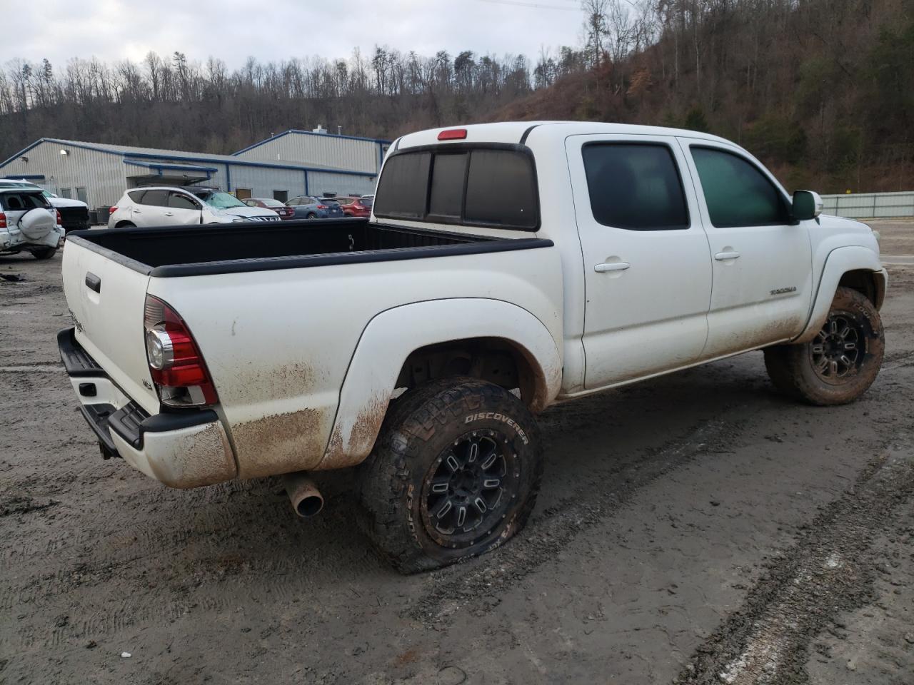 2013 Toyota Tacoma Double Cab VIN: 3TMLU4EN2DM110998 Lot: 40458324