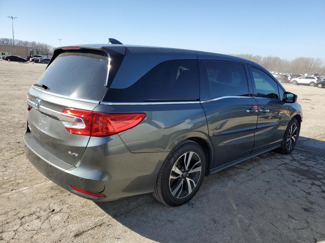 2018 Honda Odyssey Elite VIN: 5FNRL6H9XJB018383 Lot: 41602894