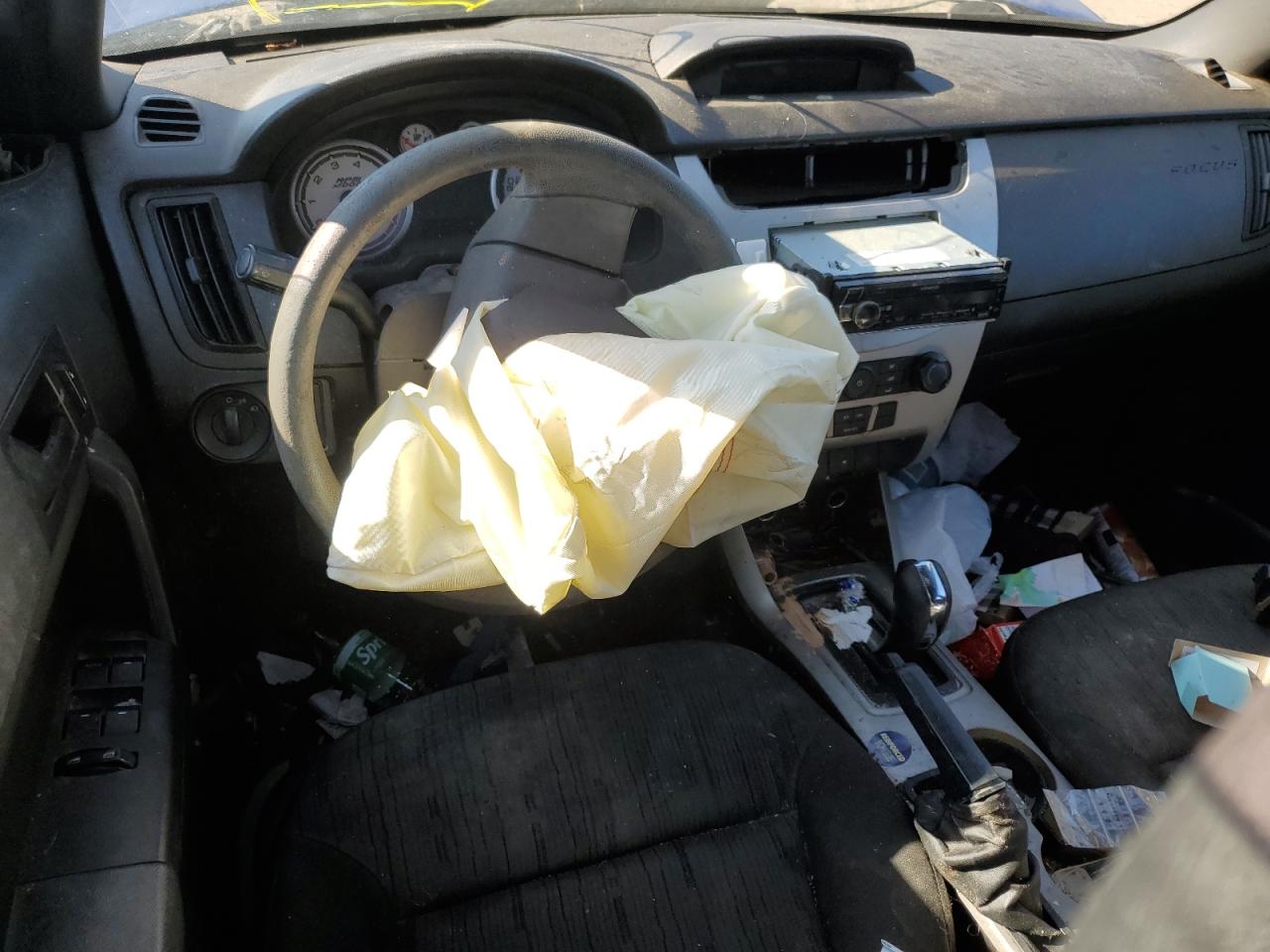 2010 Ford Focus - Image 8