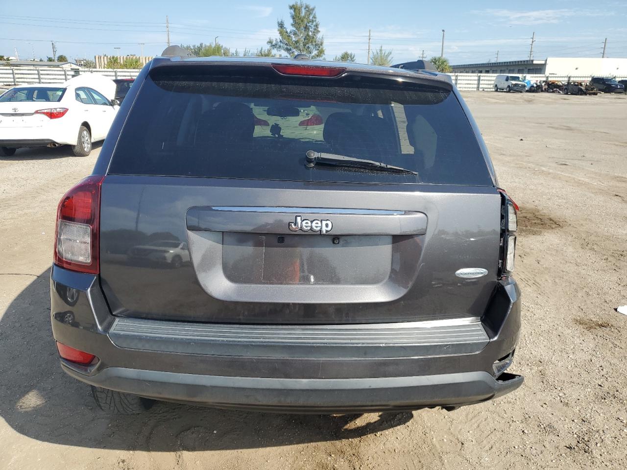 2017 Jeep Compass Latitude VIN: 1C4NJCEB8HD197986 Lot: 41785534