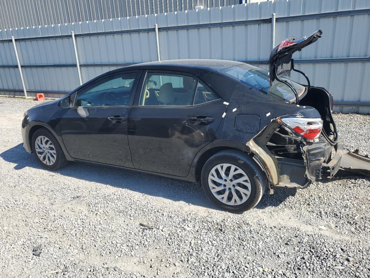 5YFBURHE0JP753827 2018 Toyota Corolla L