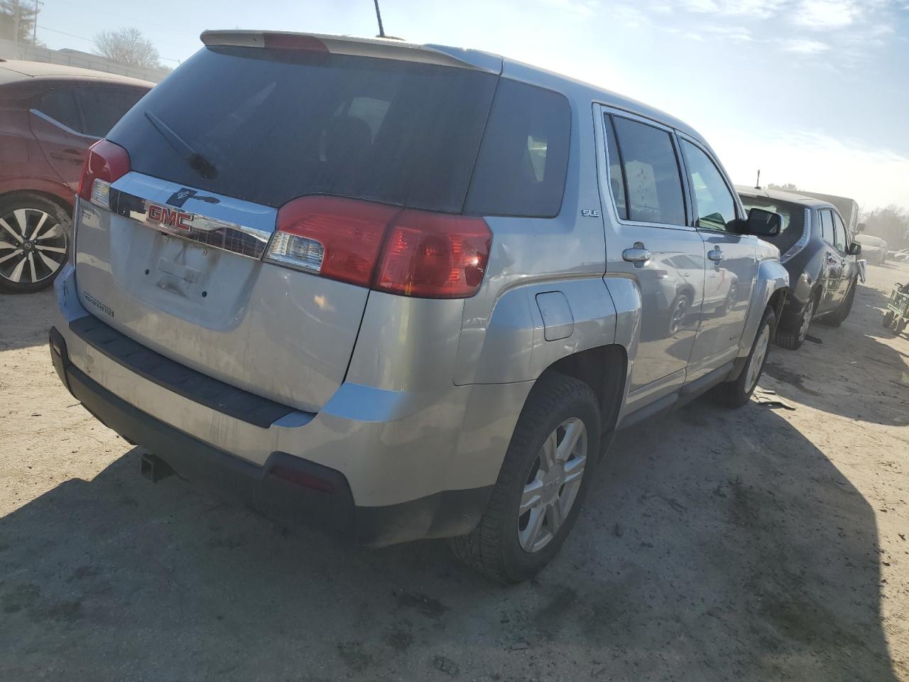 2GKALMEKXF6273156 2015 GMC Terrain Sle