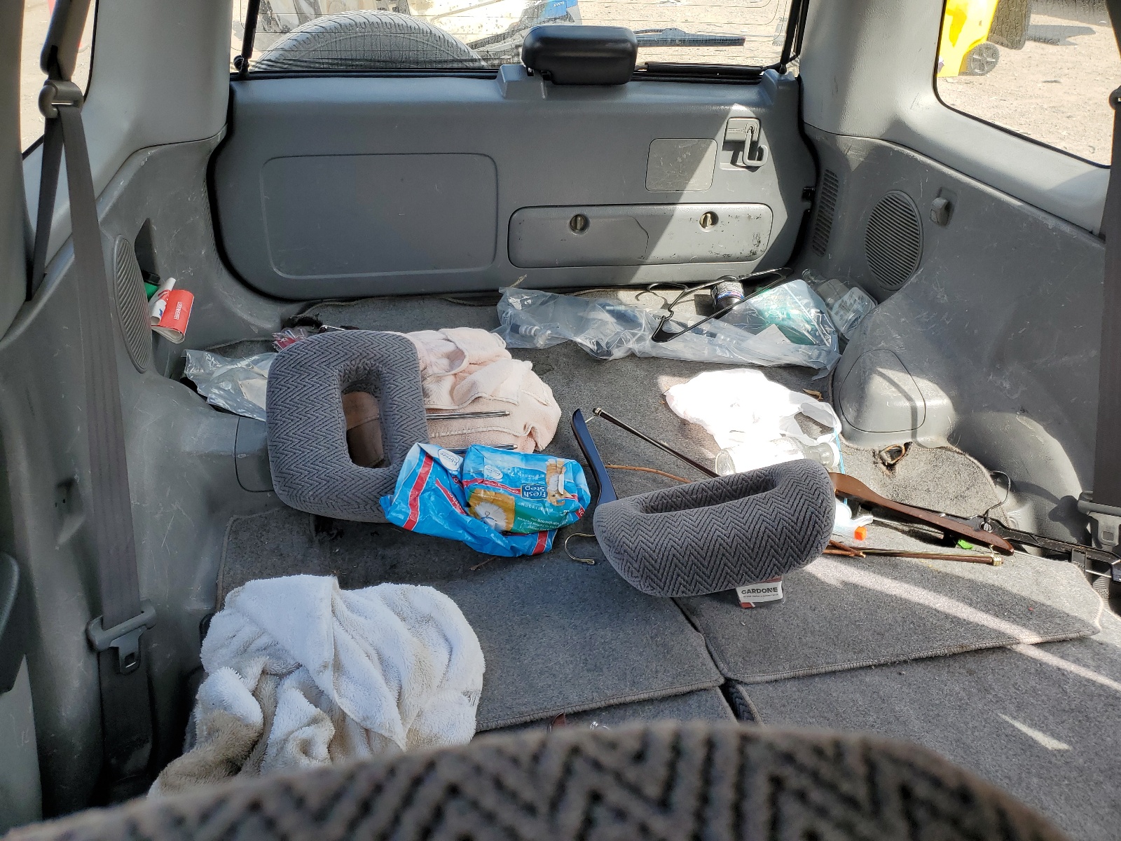 JHLRD2842WC012983 1998 Honda Cr-V Lx