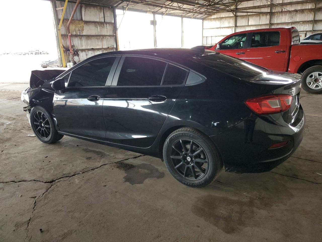 2018 Chevrolet Cruze - Image 2