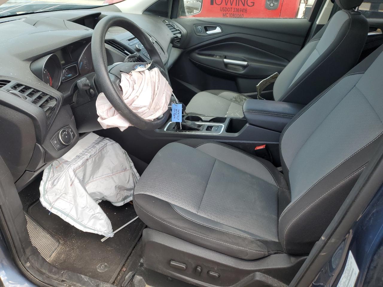 1FMCU9GD0JUA84826 2018 Ford Escape Se