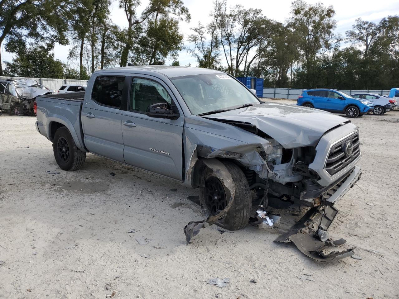 VIN 3TMAZ5CNXKM102081 2019 TOYOTA TACOMA no.4