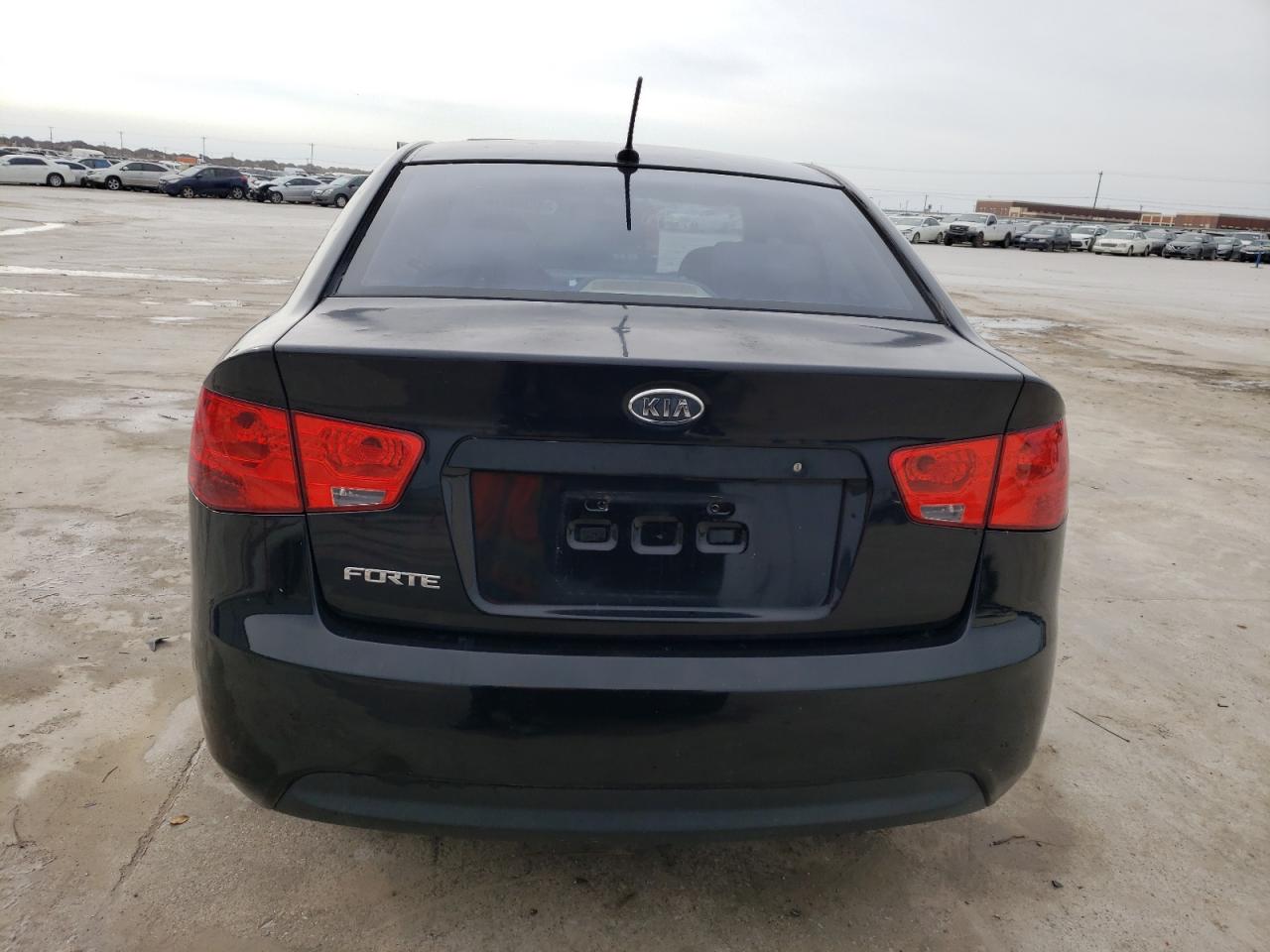 KNAFT4A28B5449535 2011 Kia Forte Lx