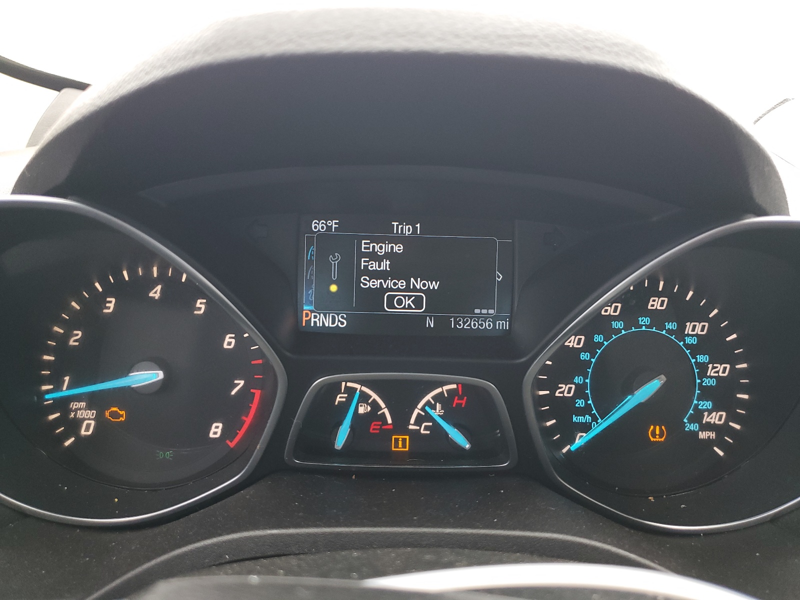 1FMCU0J9XGUC25538 2016 Ford Escape Titanium