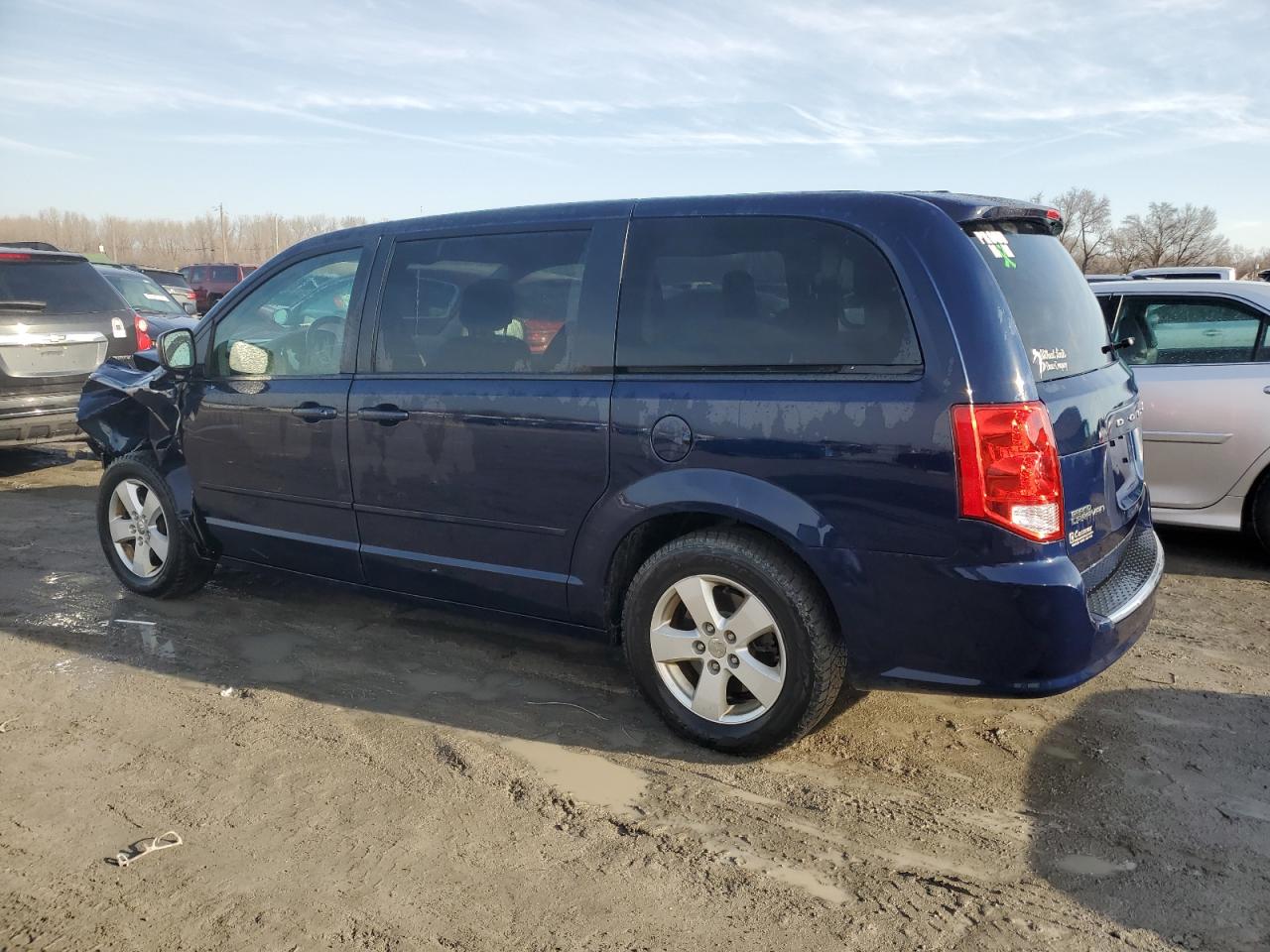 2013 Dodge Caravan - Image 2