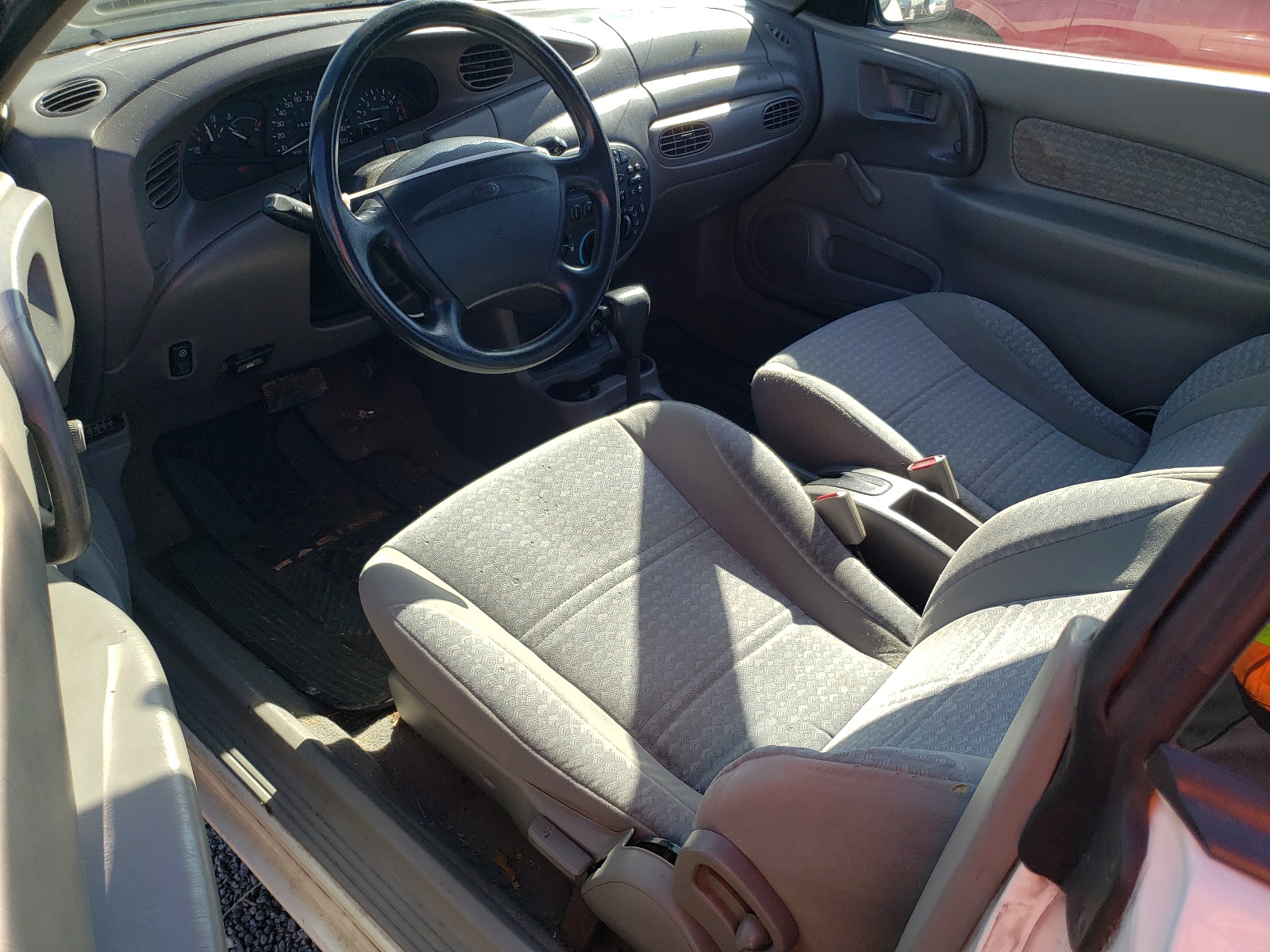 3FAKP1134WR249015 1998 Ford Escort Zx2