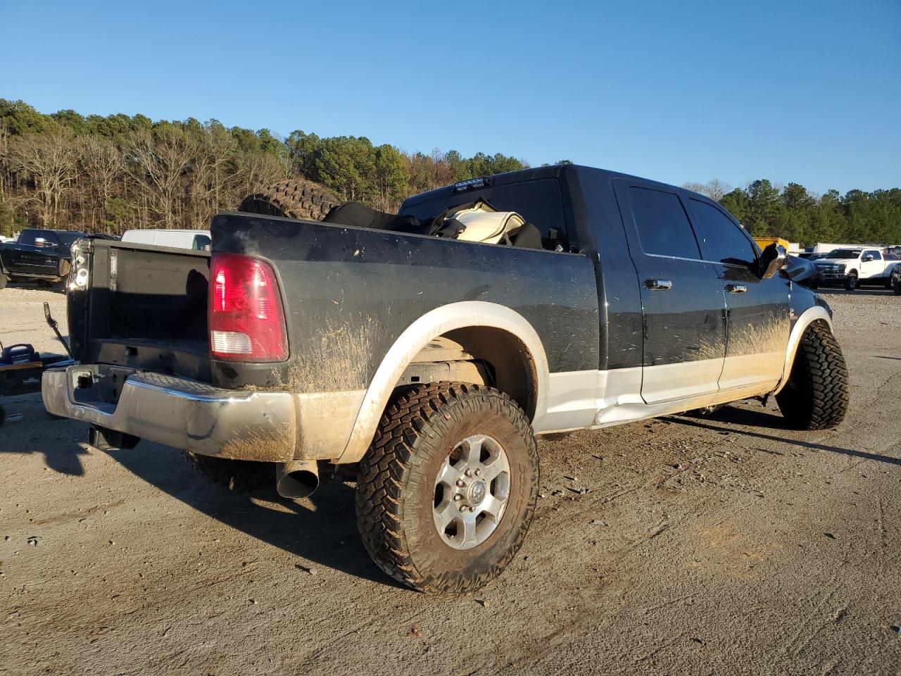 2018 RAM 2500 - Image 3