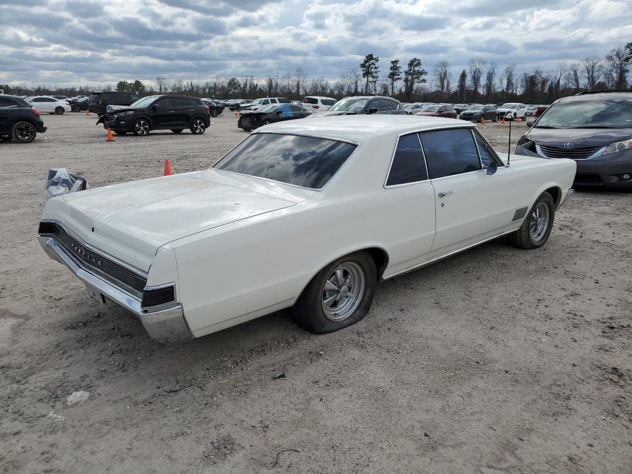 1965 Pontiac Lemans VIN: 237375K120920 Lot: 41681584