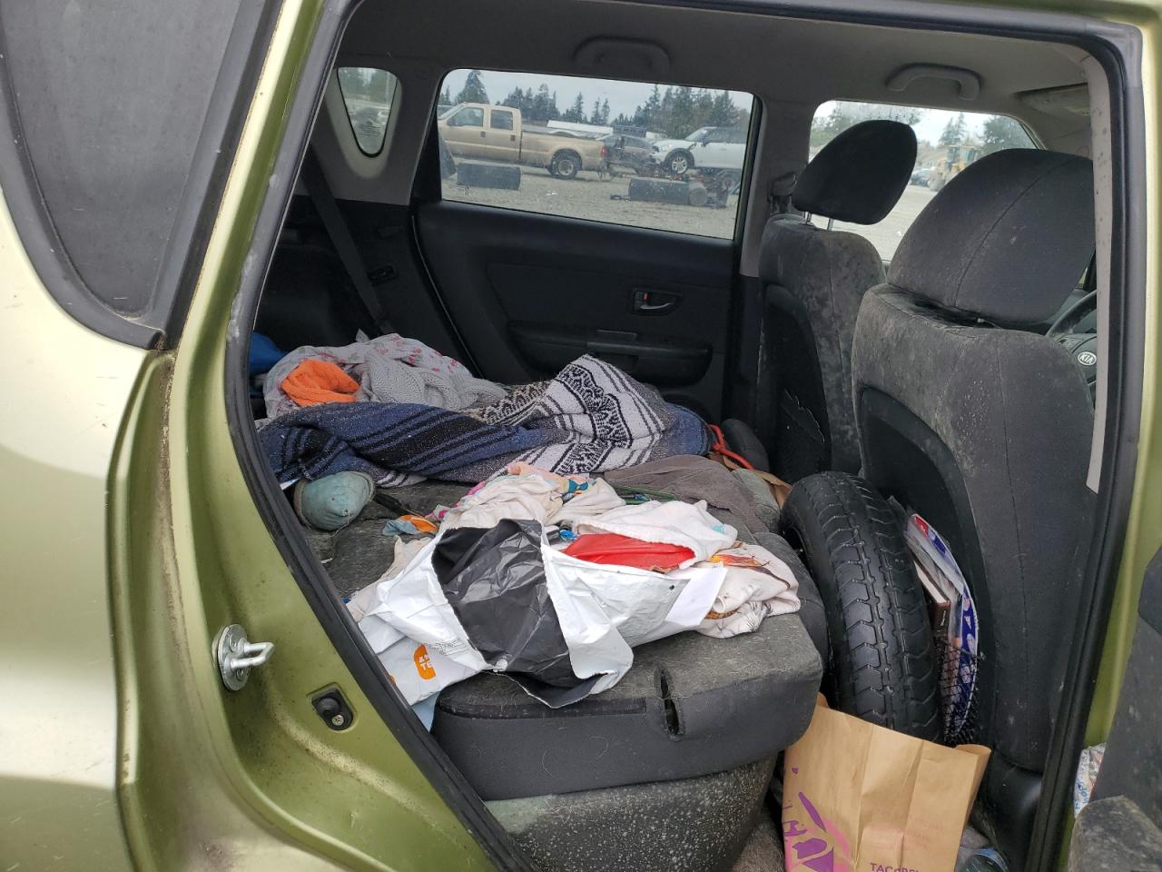 2010 Kia Soul + VIN: KNDJT2A24A7106502 Lot: 44425664