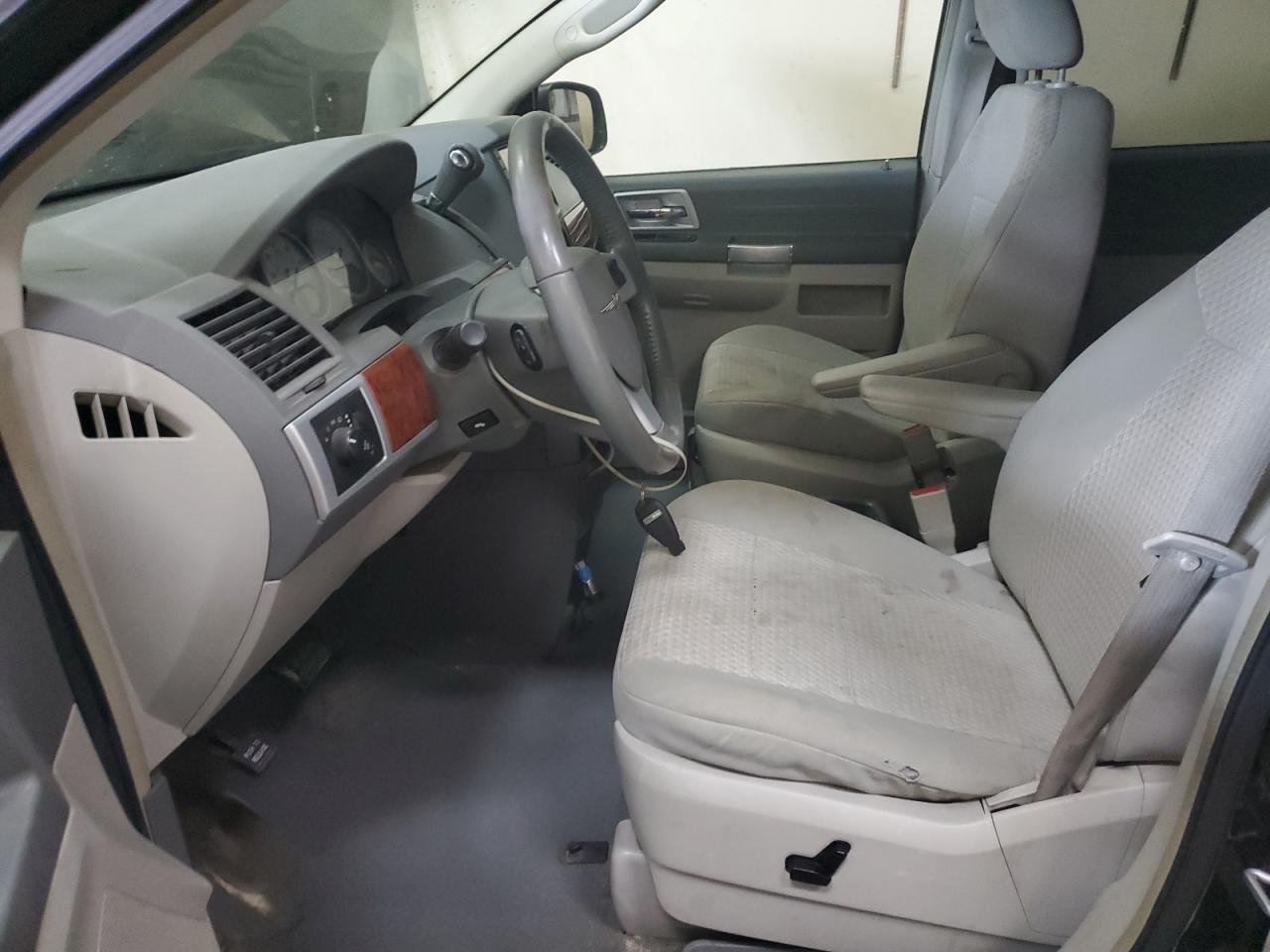 2008 Chrysler Town & Country Touring VIN: 2A8HR54PX8R680853 Lot: 43912044