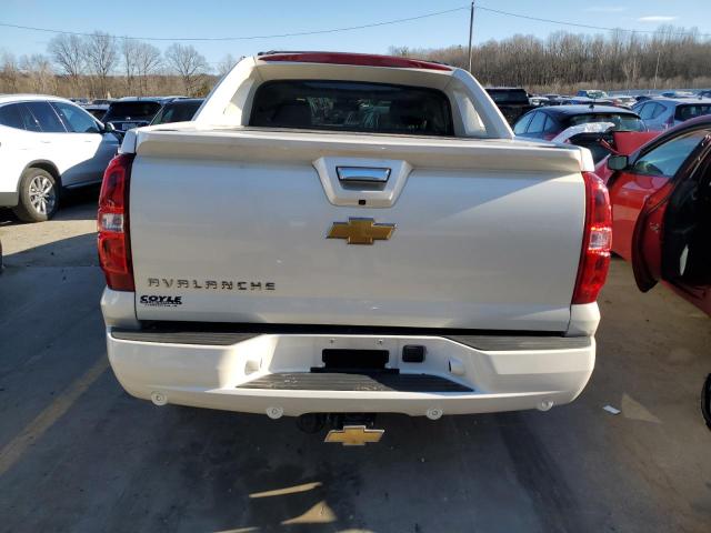  CHEVROLET AVALANCHE 2013 Biały