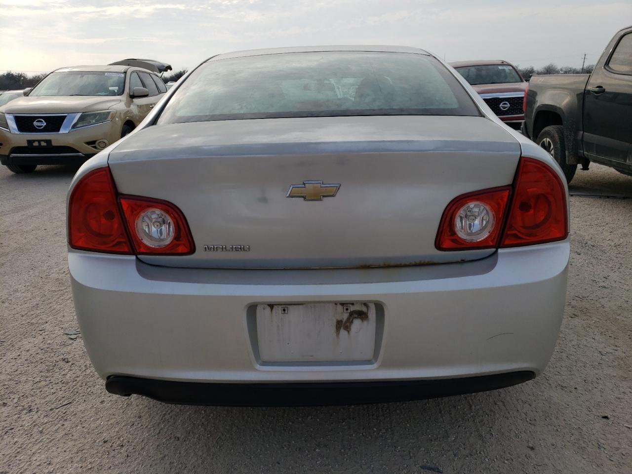 2011 Chevrolet Malibu - Image 6