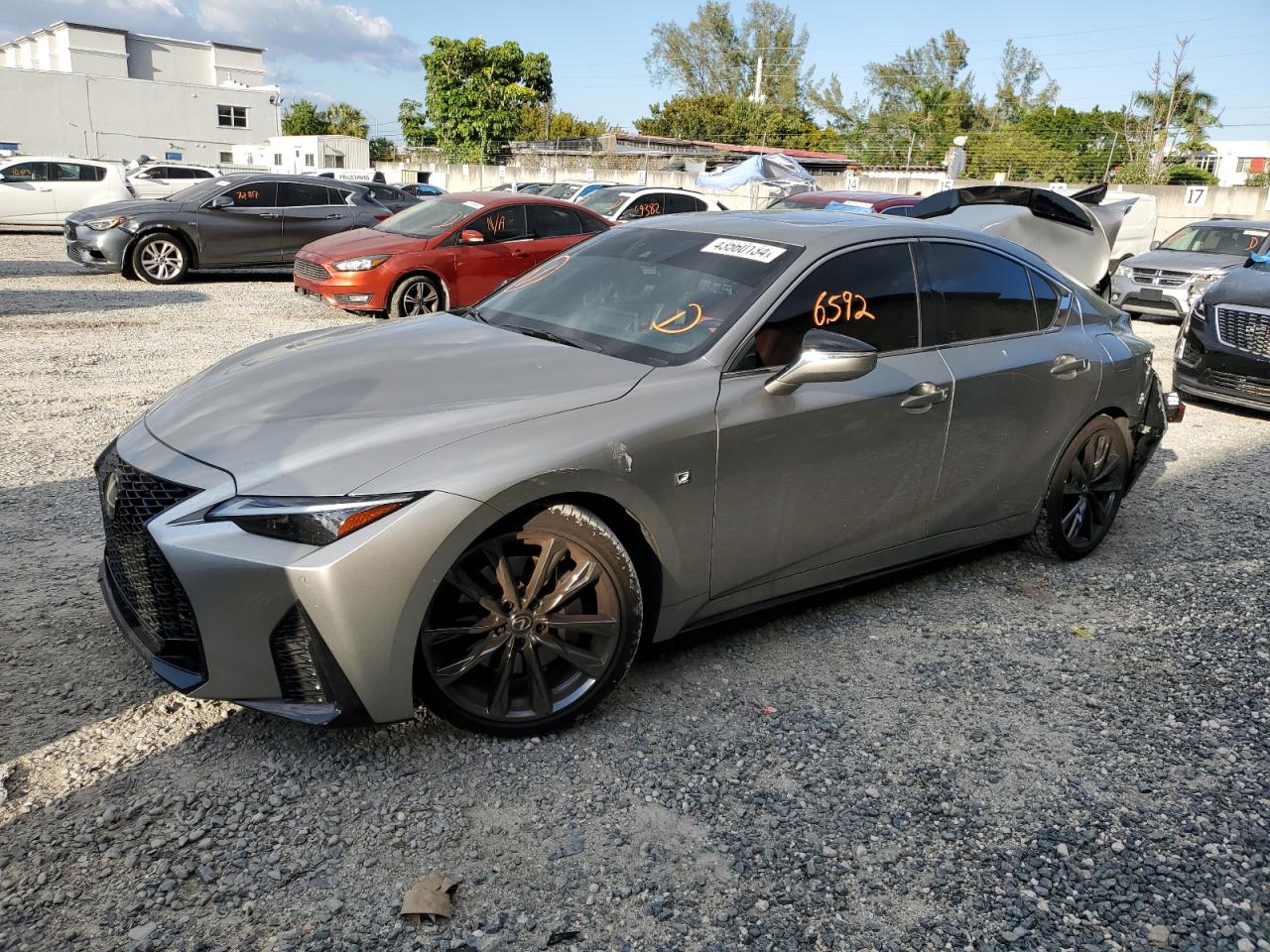 Lexus IS