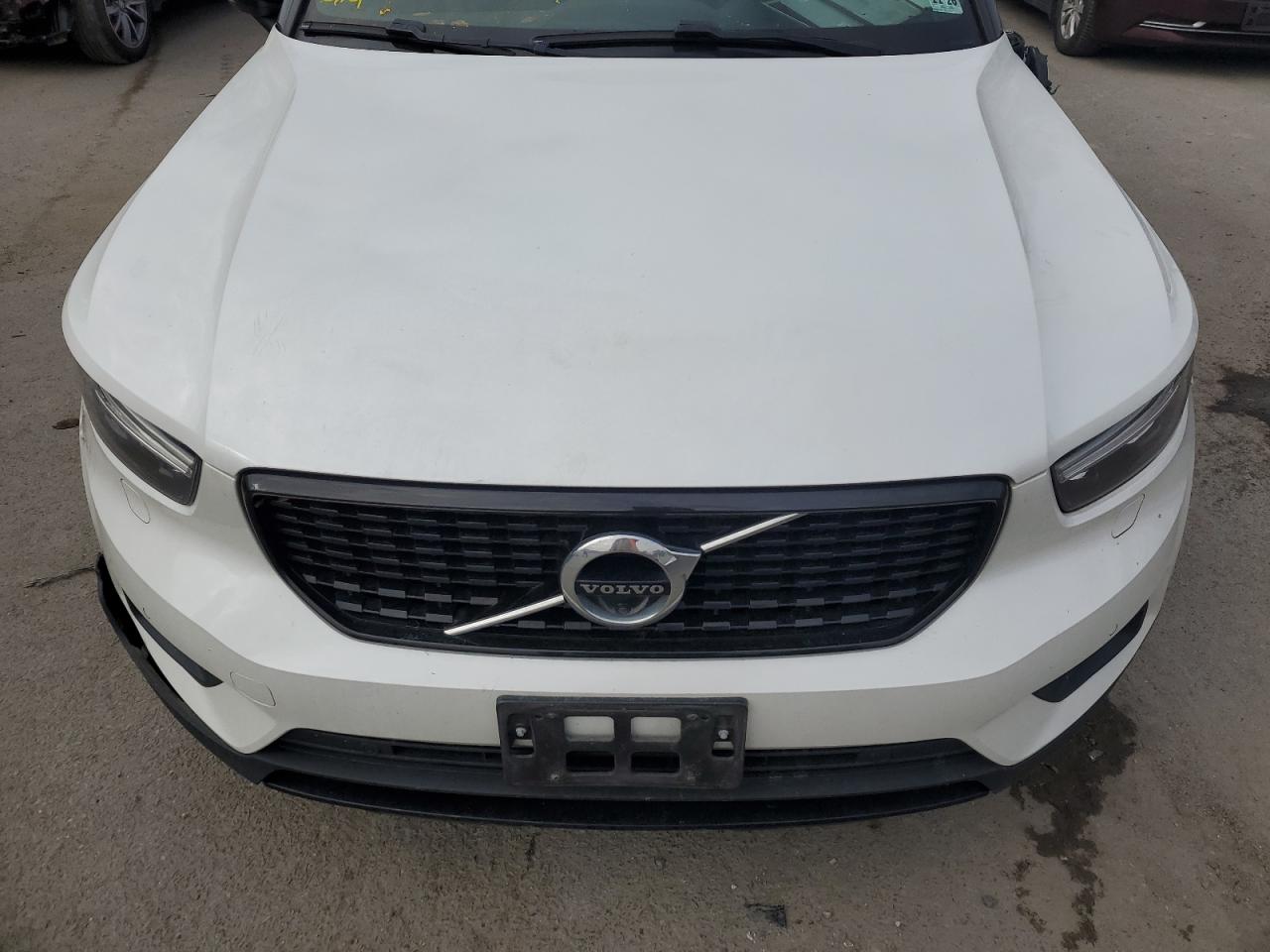 YV4162UM1N2695724 2022 Volvo Xc40 T5 R-Design