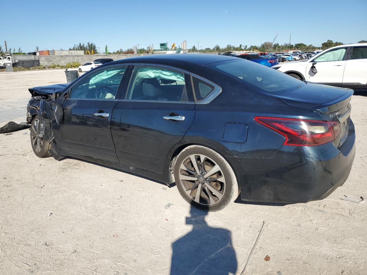 1N4AL3AP2HC494905 2017 NISSAN ALTIMA - Image 2