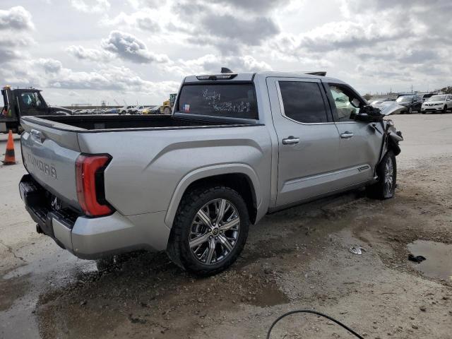  TOYOTA TUNDRA 2023 Srebrny