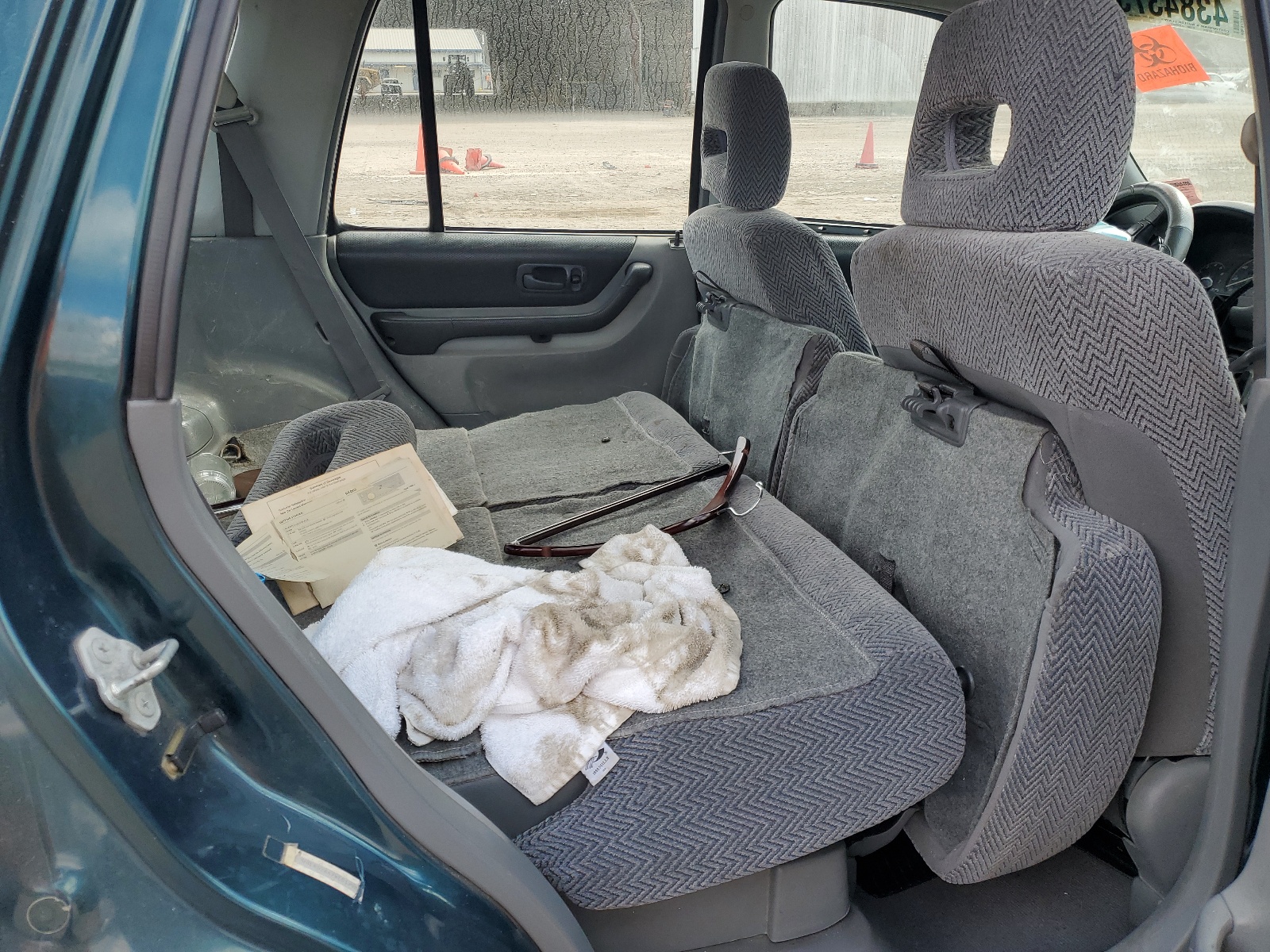 JHLRD2842WC012983 1998 Honda Cr-V Lx