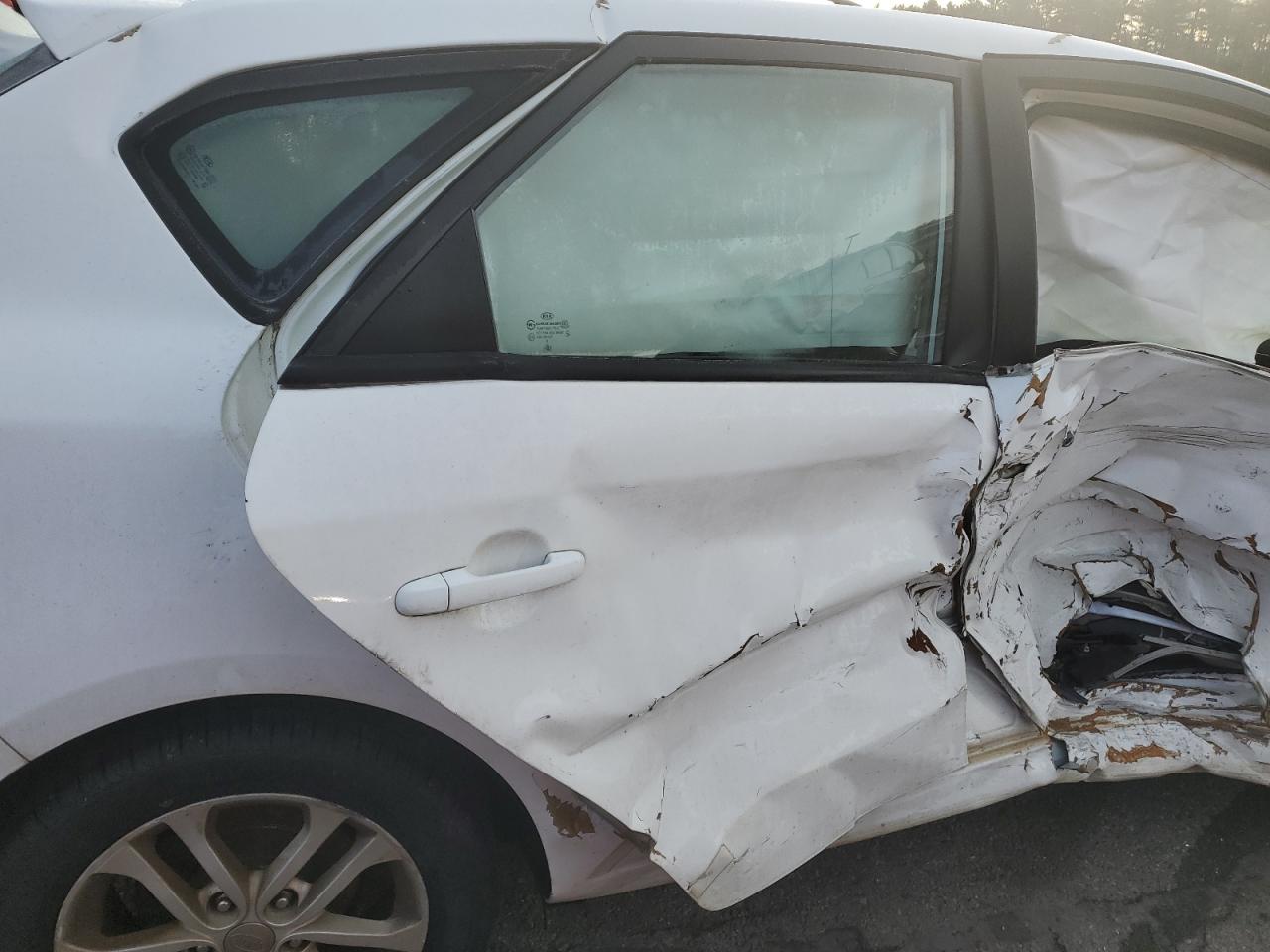 2011 Kia Forte Ex VIN: KNAFU5A29B5332436 Lot: 42117944