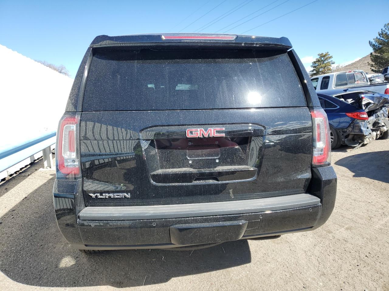 2018 GMC Yukon Slt VIN: 1GKS2BKCXJR398728 Lot: 41954064