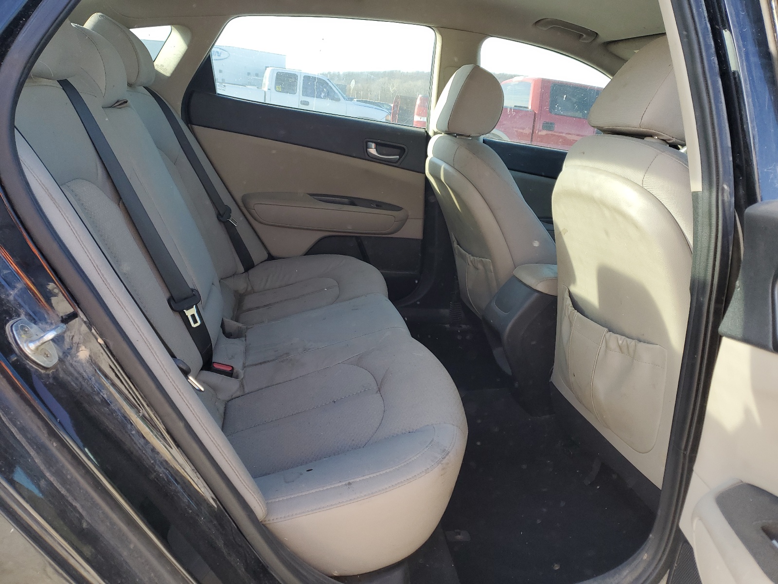 5XXGT4L38HG130511 2017 Kia Optima Lx