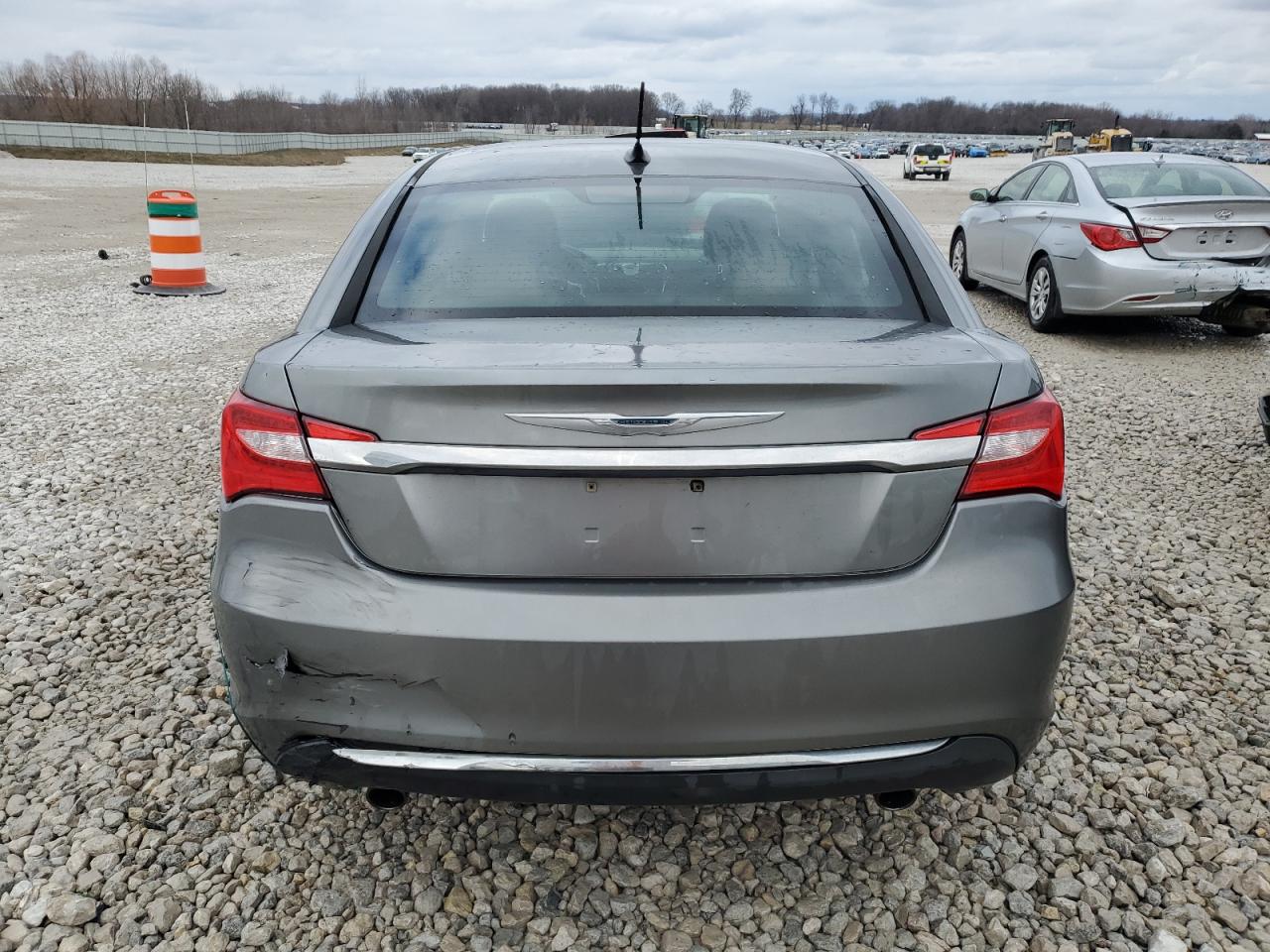 2012 Chrysler 200 Touring VIN: 1C3CCBBG2CN106827 Lot: 42886704