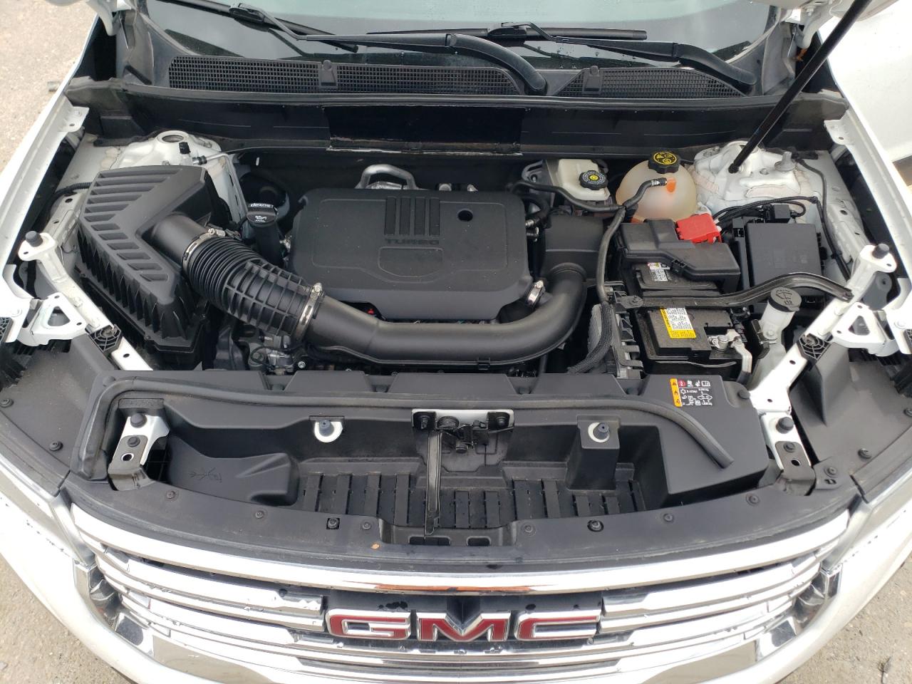 2020 GMC Acadia - Image 11