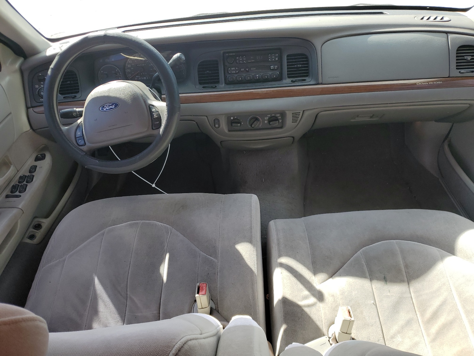 2FAFP73W92X103006 2002 Ford Crown Victoria