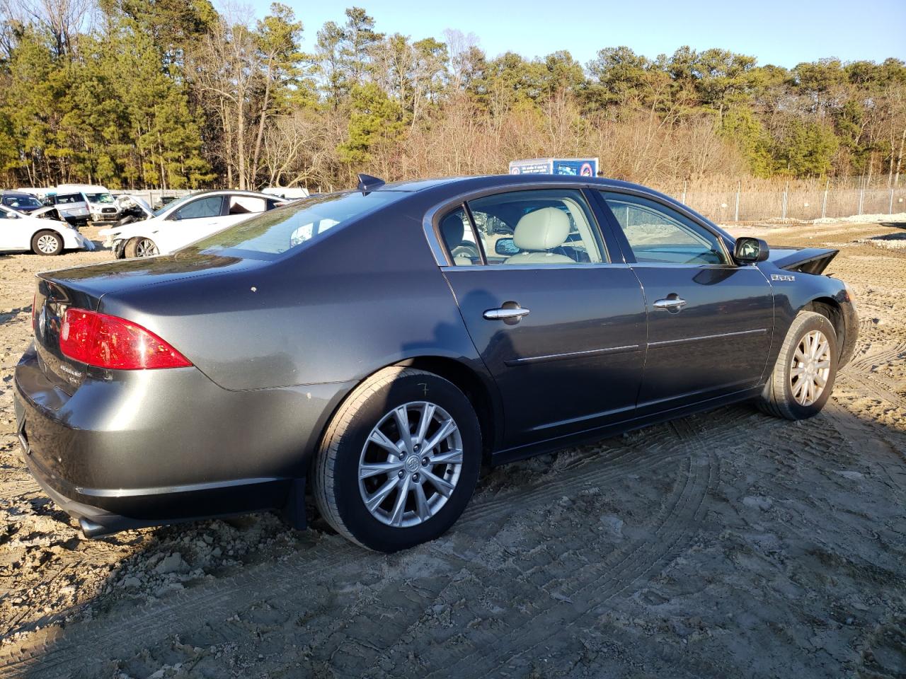 2011 Buick Lucerne Cxl VIN: 1G4HC5EM1BU131741 Lot: 43392074