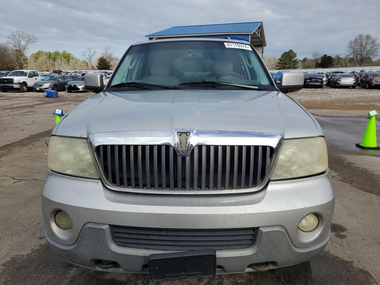 2004 Lincoln Navigator - Image 5