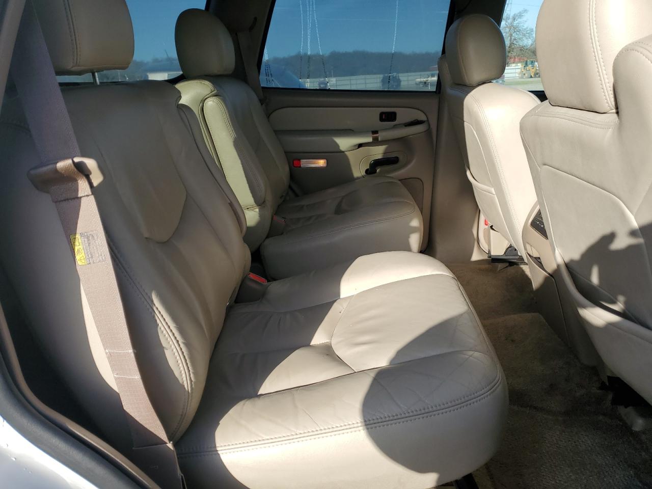 2003 Chevrolet Tahoe K1500 VIN: 1GNEK13T53R240535 Lot: 44040814