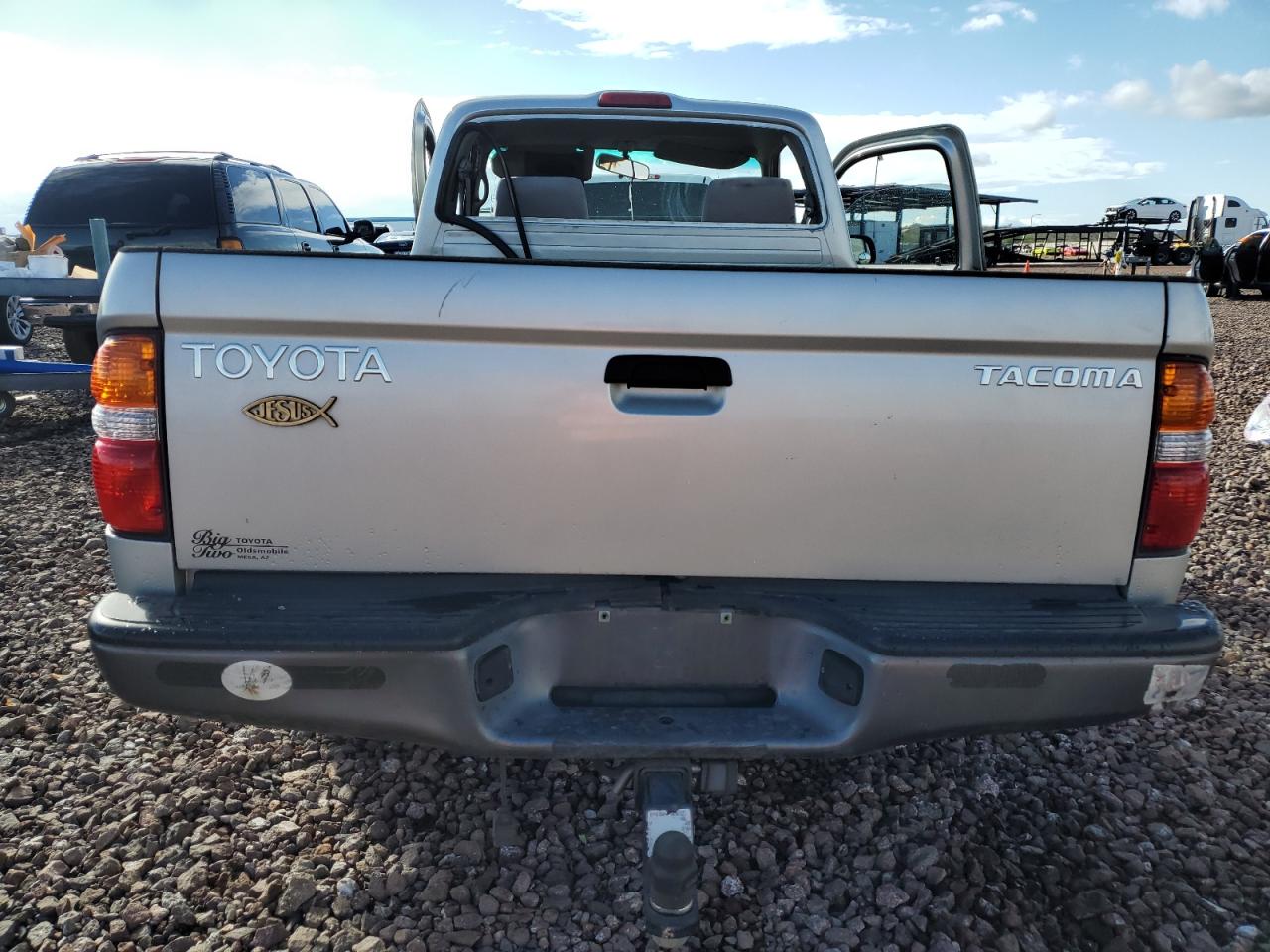 5TENL42N82Z018519 2002 Toyota Tacoma