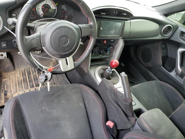 Coupet TOYOTA SCION 2013 Czarny