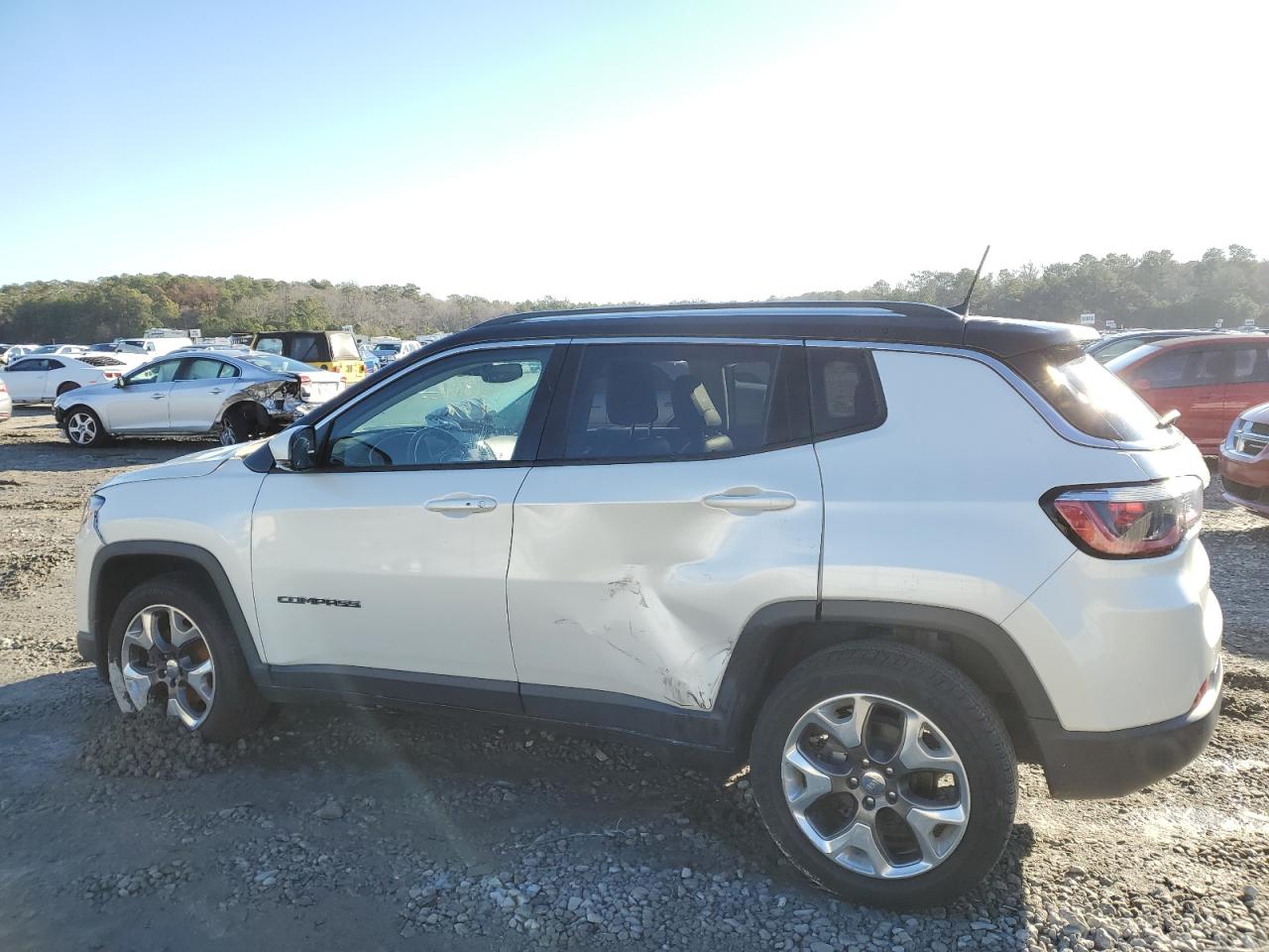 2018 Jeep Compass - Image 2