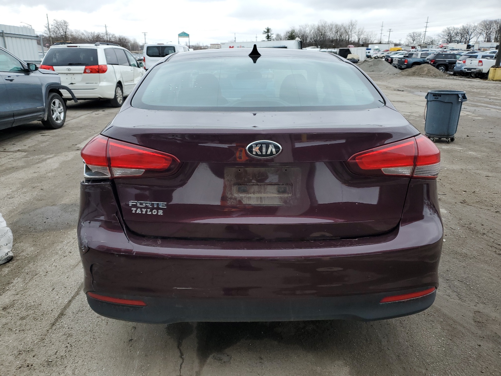 3KPFK4A76HE046233 2017 Kia Forte Lx