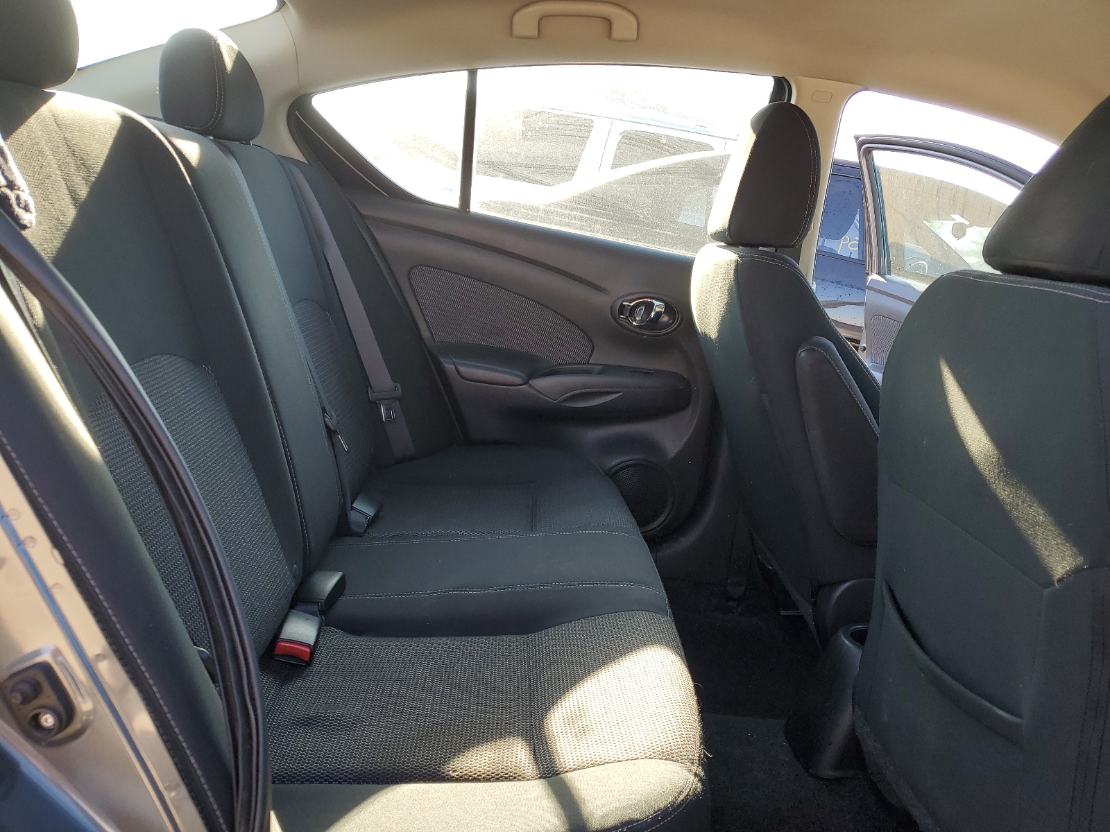 3N1CN7AP4GL840303 2016 Nissan Versa S