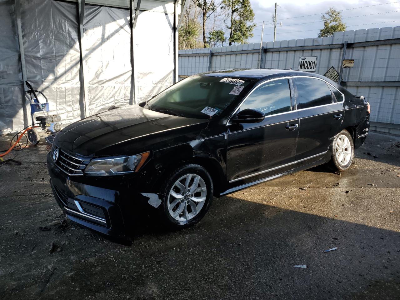 2016 Volkswagen Passat S na sprzedaż w Midway, FL - Front End