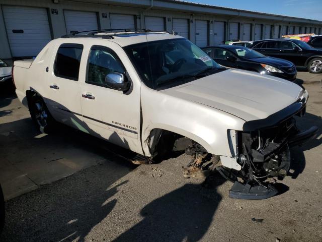  CHEVROLET AVALANCHE 2013 Biały